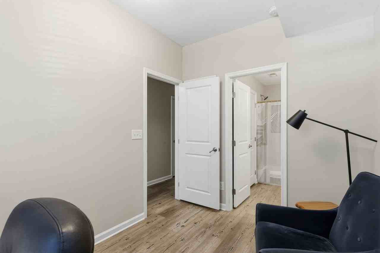 13842 Winmau Ln - Photo 5 of 35