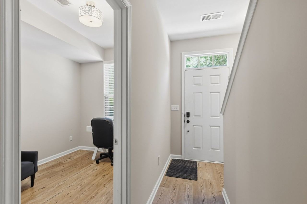 13842 Winmau Ln - Photo 7 of 35
