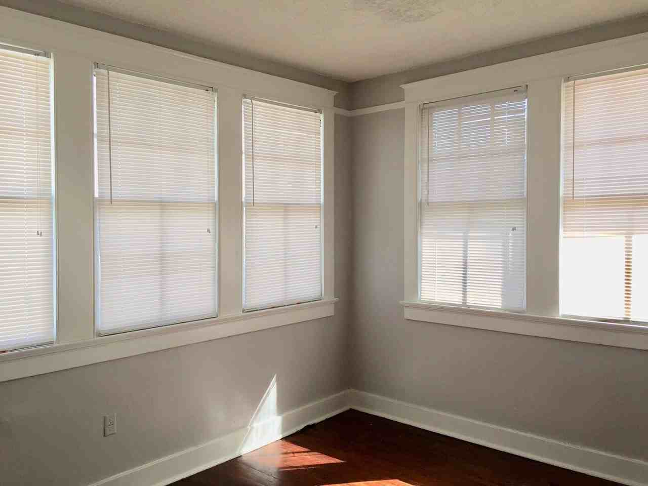 2817 Paris Ave - Photo 7 of 12