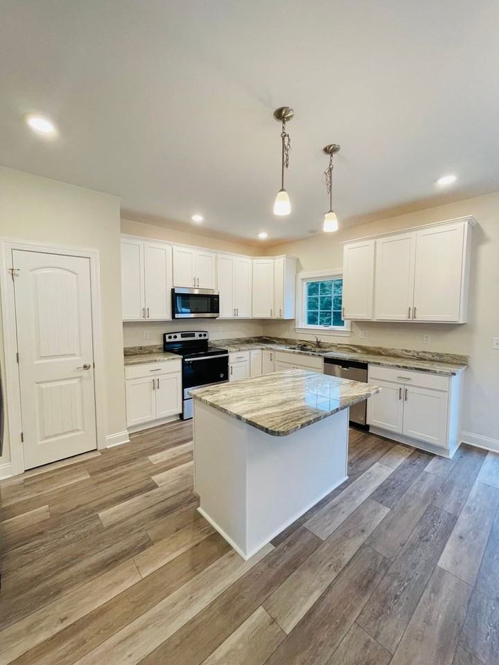 1244 Harvest Ct - Photo 4 of 13