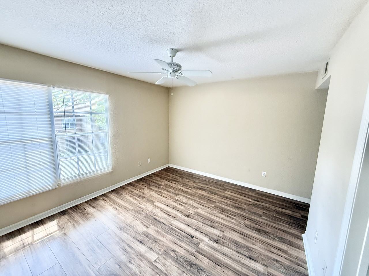 6316 Raleigh St #414 - Photo 5 of 11