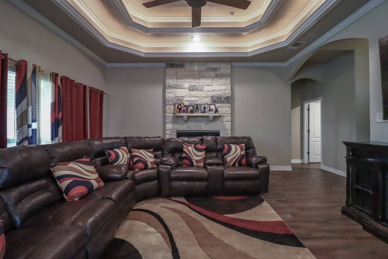 8107 Preston Hollow Dr #1 - Photo 7 of 44