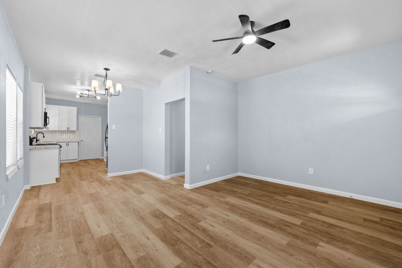 523 Bailey Ave #1 - Photo 3 of 11