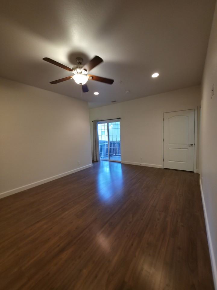 2512 W Pikes Peak Dr #1 - Photo 3 of 20