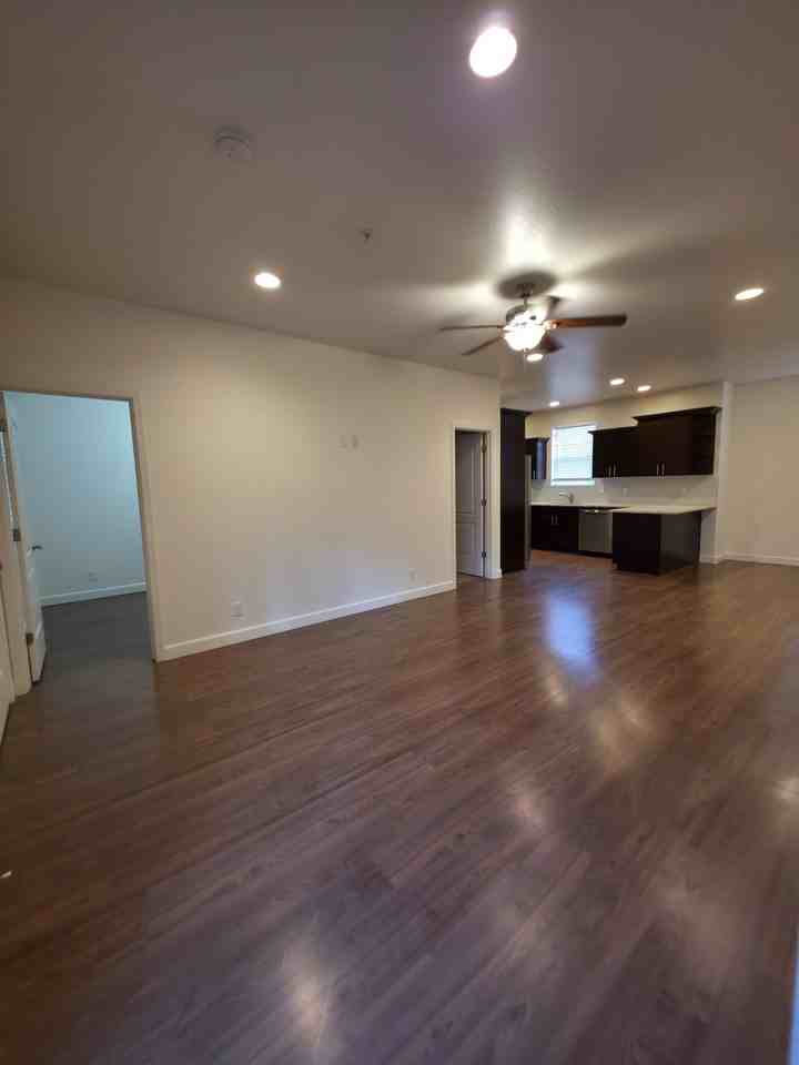 2512 W Pikes Peak Dr #1 - Photo 5 of 20