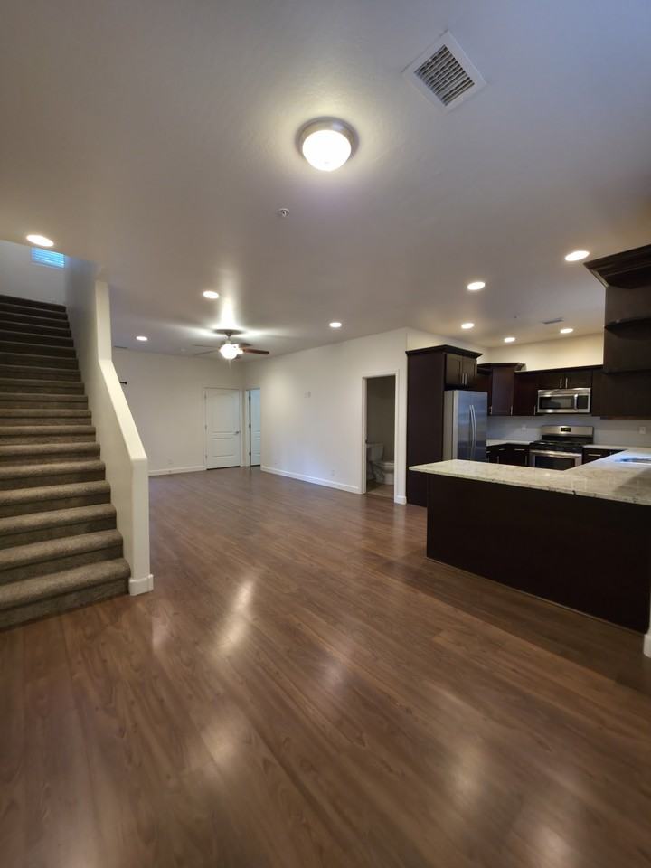 2512 W Pikes Peak Dr #1 - Photo 6 of 20