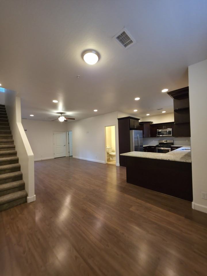 2512 W Pikes Peak Dr #1 - Photo 7 of 20