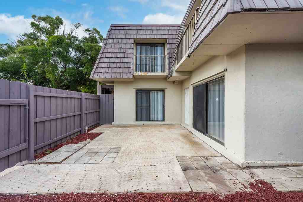 1773 N Congress Ave #1 - Photo 5 of 30