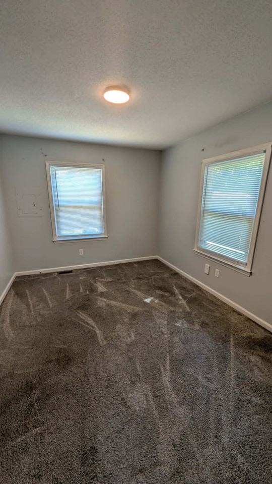 328 Cummings St #1 - Photo 7 of 13