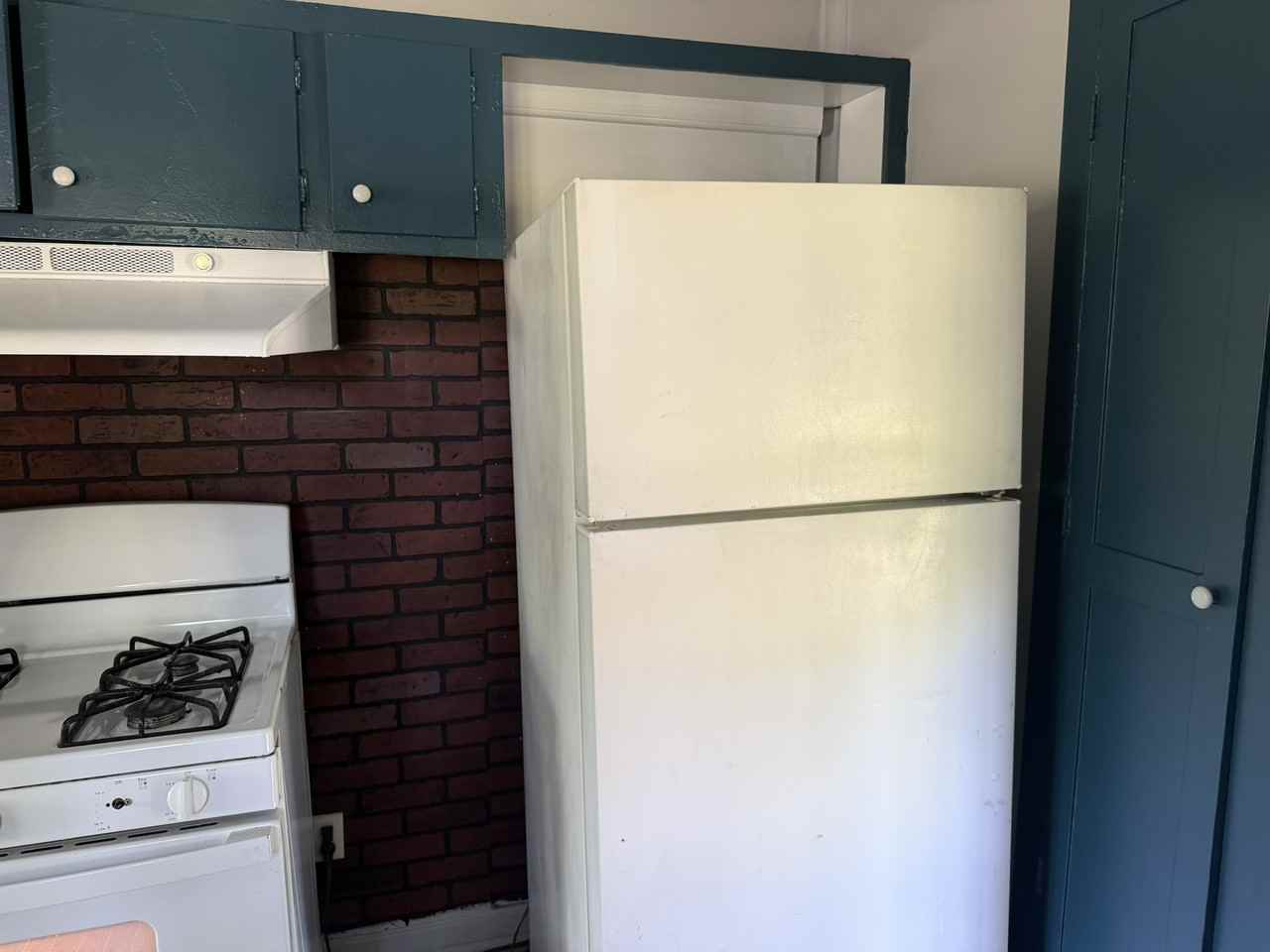 3500 S Poplar St #1 - Photo 5 of 29