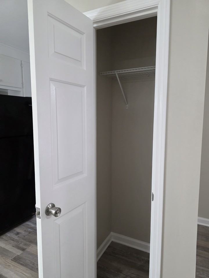 4434 Bonnell Dr Nw #B - Photo 3 of 13