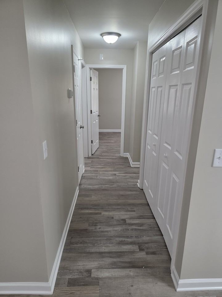 4434 Bonnell Dr Nw #B - Photo 5 of 13
