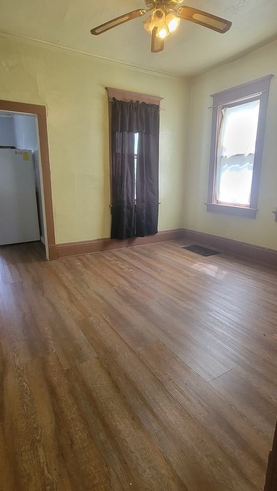 927 Plumer St #1 - Photo 5 of 12