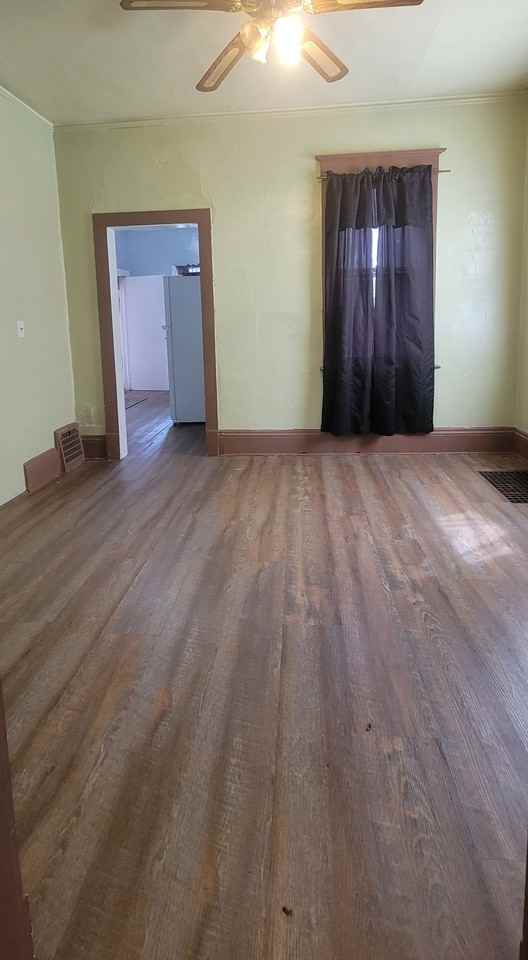 927 Plumer St #1 - Photo 6 of 12
