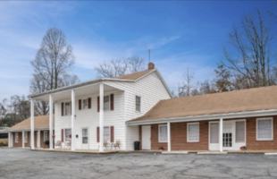 featured image of 671 E Court St #5
