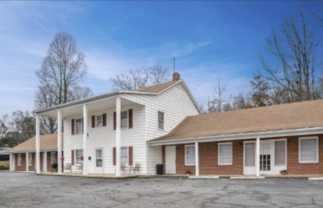 671 E Court St #8 - Photo 1 of 1
