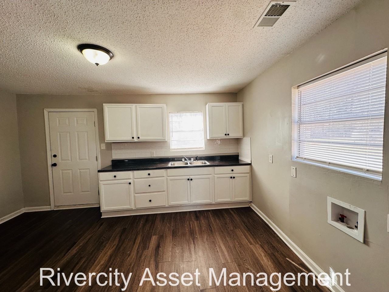 1871 Cedarhurst Ave #1 - Photo 5 of 13