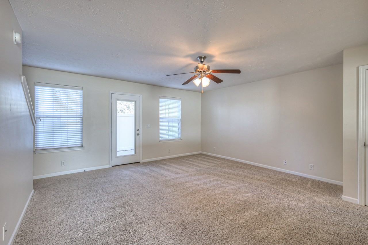4325 Aurora Cir #1 - Photo 3 of 25