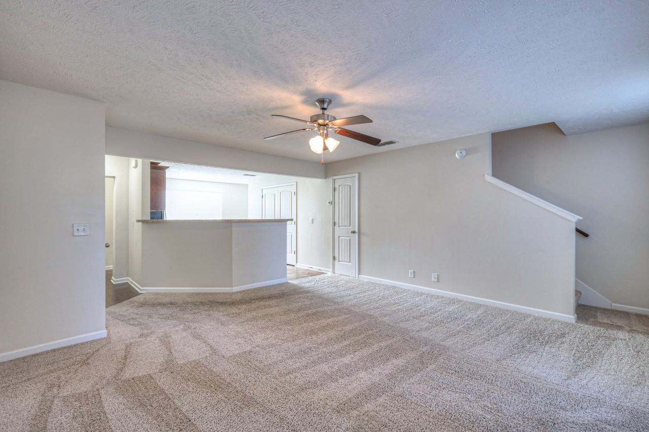 4325 Aurora Cir #1 - Photo 4 of 25
