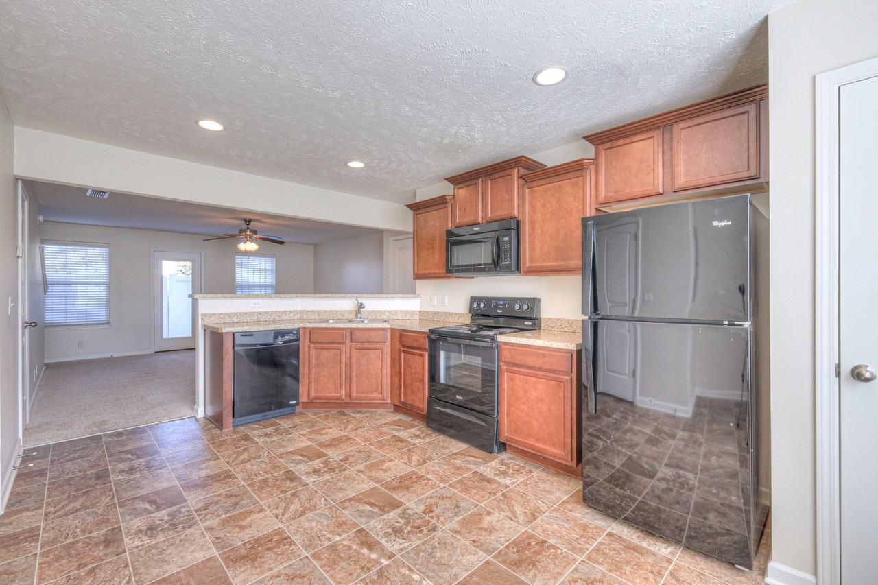 4325 Aurora Cir #1 - Photo 7 of 25