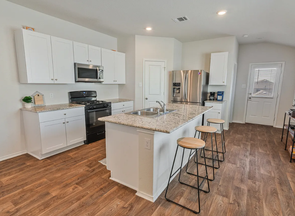 10518 Egremont #1 - Photo 4 of 9