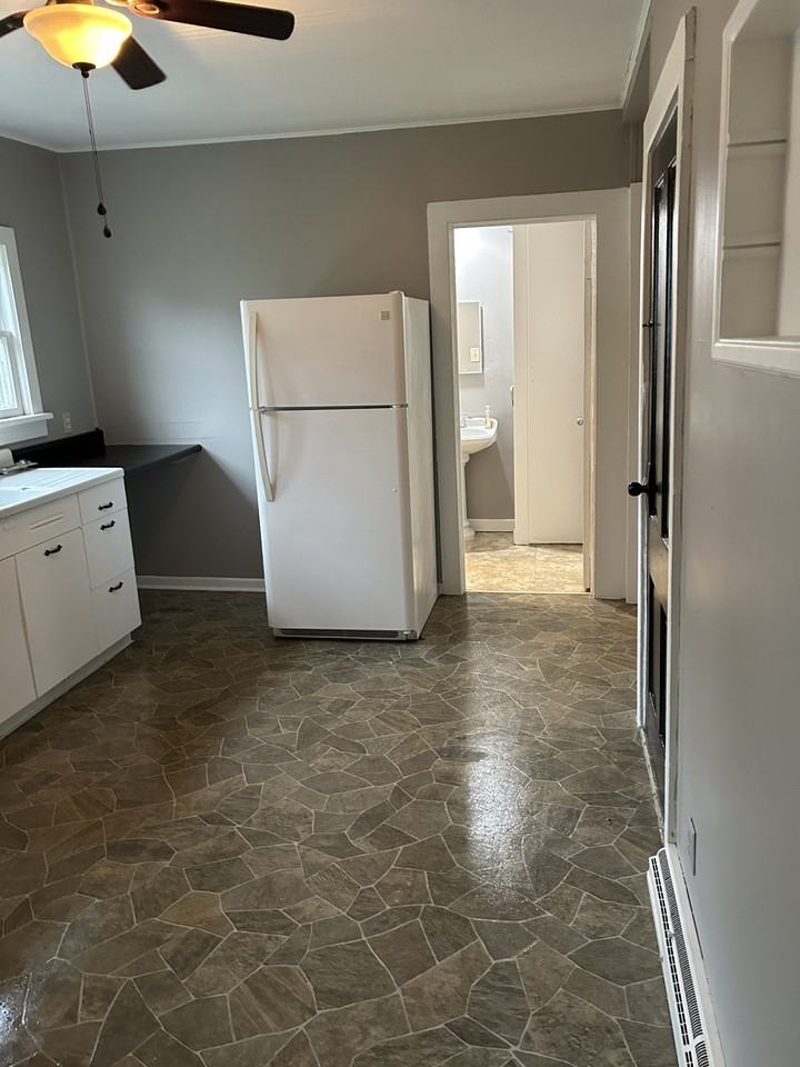 8 Clark St #8 - Photo 5 of 10
