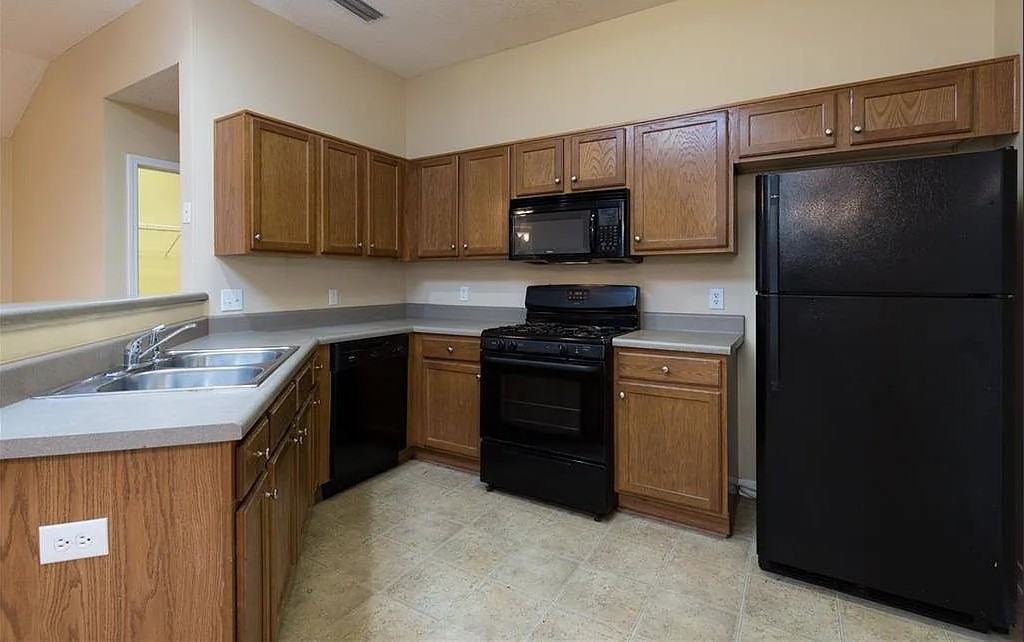 8680 Hamilton Bridges Dr S #1 - Photo 3 of 28