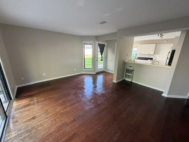 8640 Roanoke Dr #1 - Photo 3 of 20