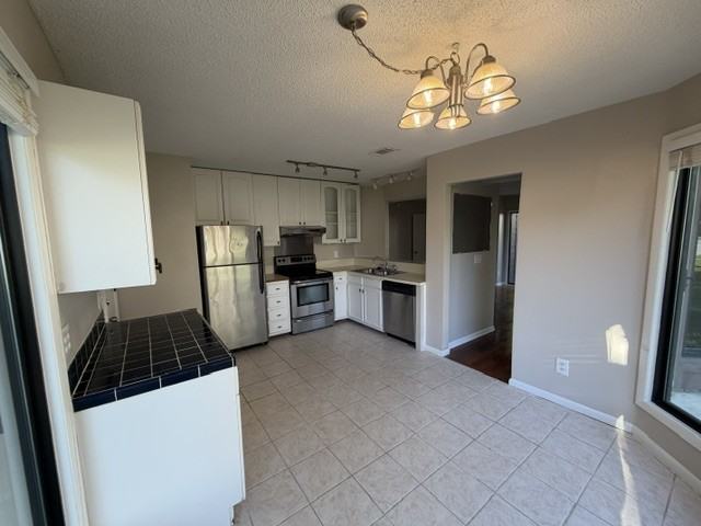 8640 Roanoke Dr #1 - Photo 5 of 20