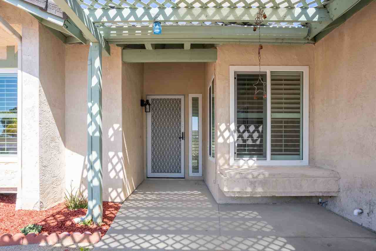 1517 Del Mar Rd #1 - Photo 4 of 50