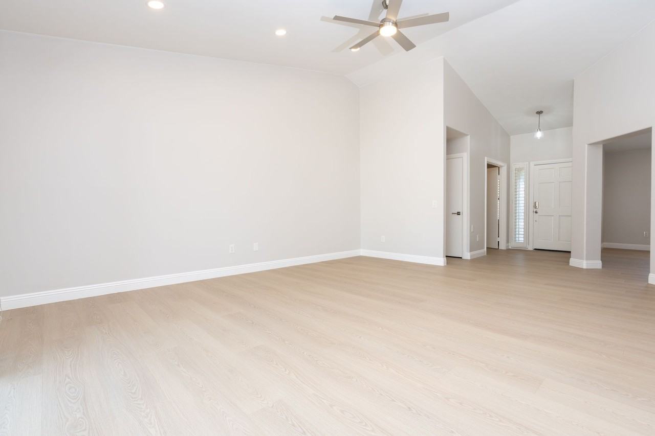 1517 Del Mar Rd #1 - Photo 5 of 50