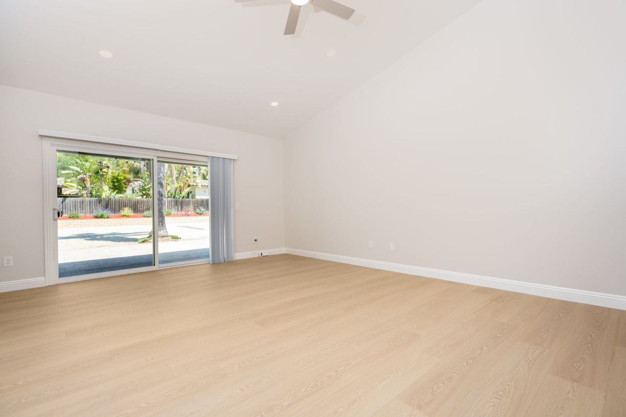1517 Del Mar Rd #1 - Photo 7 of 50