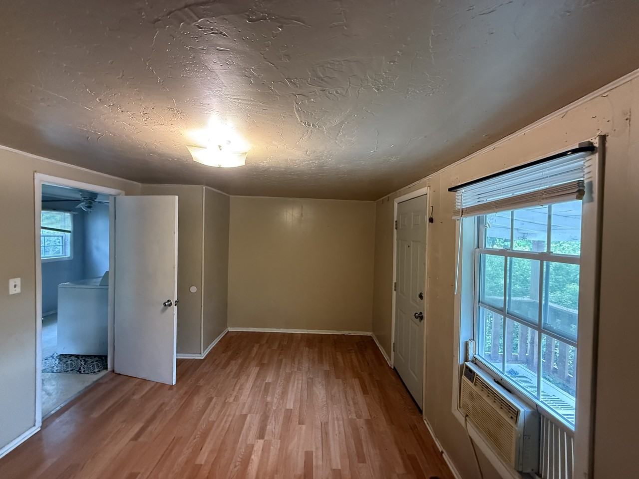 720 1/2 N Texas St #1 - Photo 5 of 5