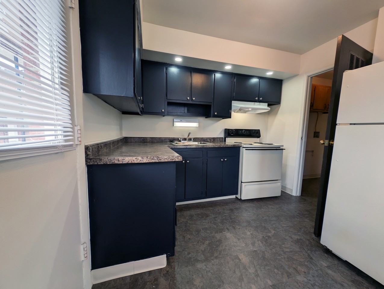 1181D Kelburn Rd #1181D - Photo 4 of 26
