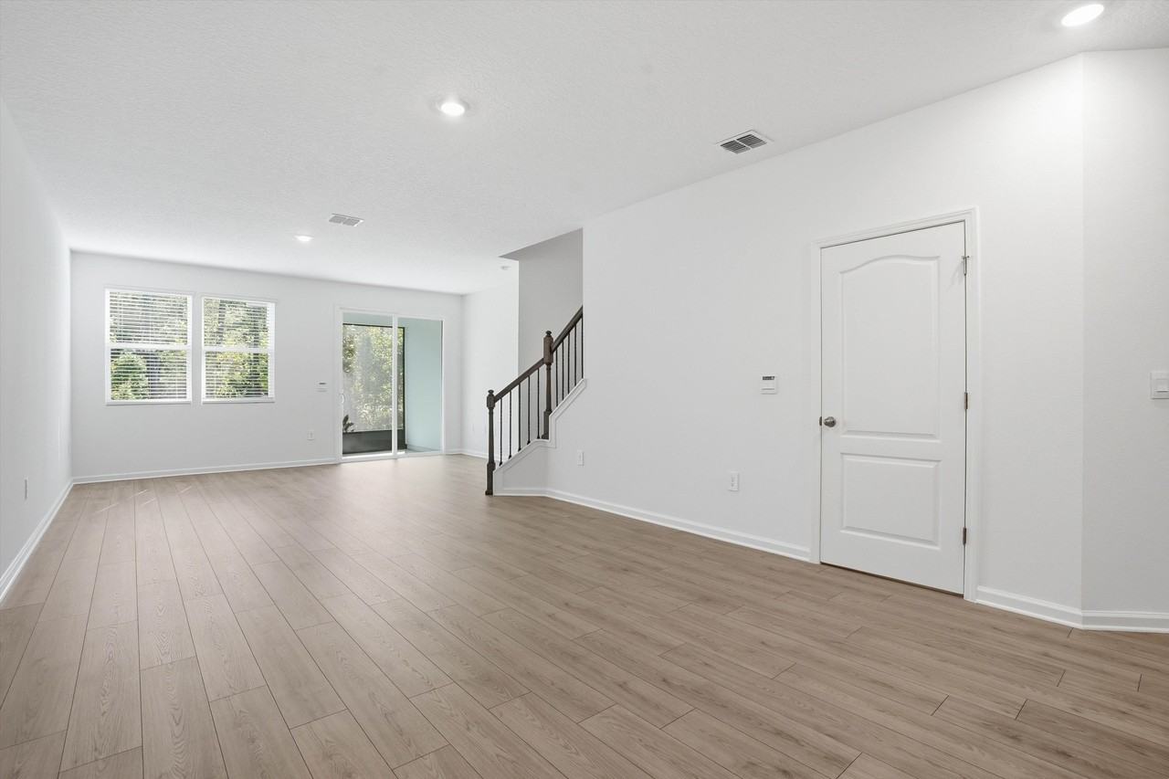 32 Pasadena Dr #1 - Photo 3 of 30