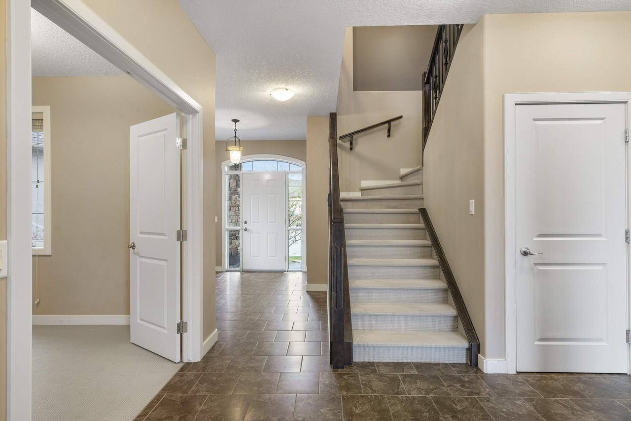 40 Panatella Pt Nw - Photo 3 of 46