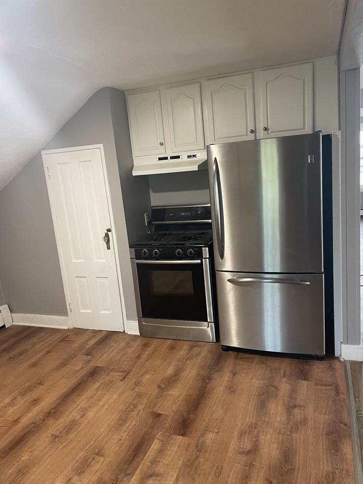 78 Sixth St #2 - Photo 4 of 14