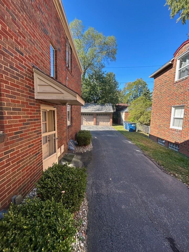 2677 Powhattan Pkwy #2 - Photo 2 of 9