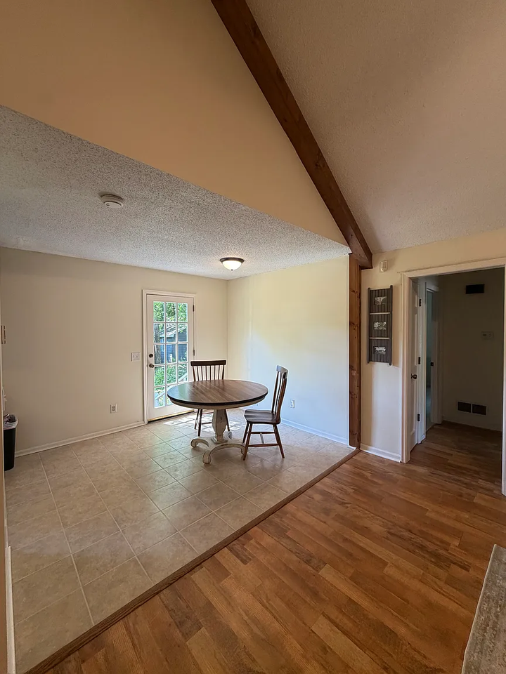 530 Chadford Rd #1 - Photo 6 of 18
