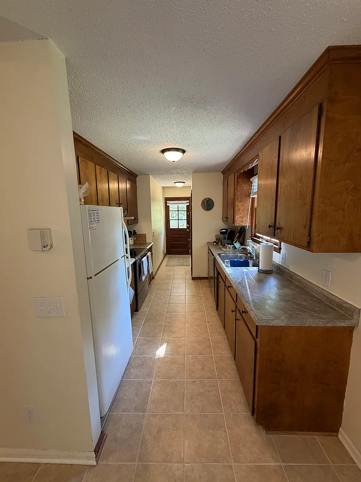 530 Chadford Rd #1 - Photo 7 of 18