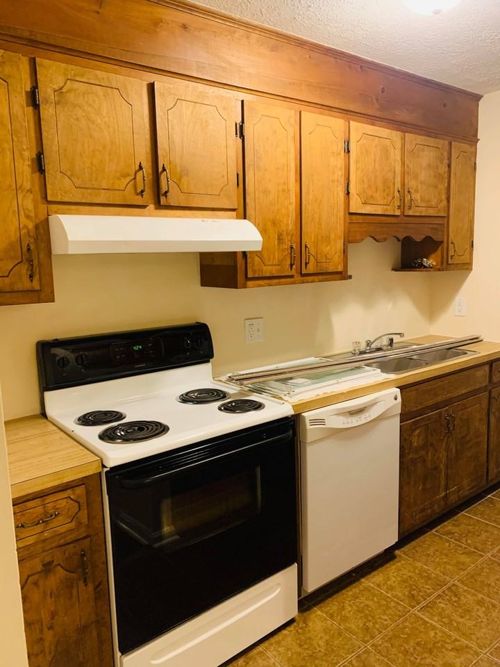 1610 Flanigan Ct #4 - Photo 6 of 24