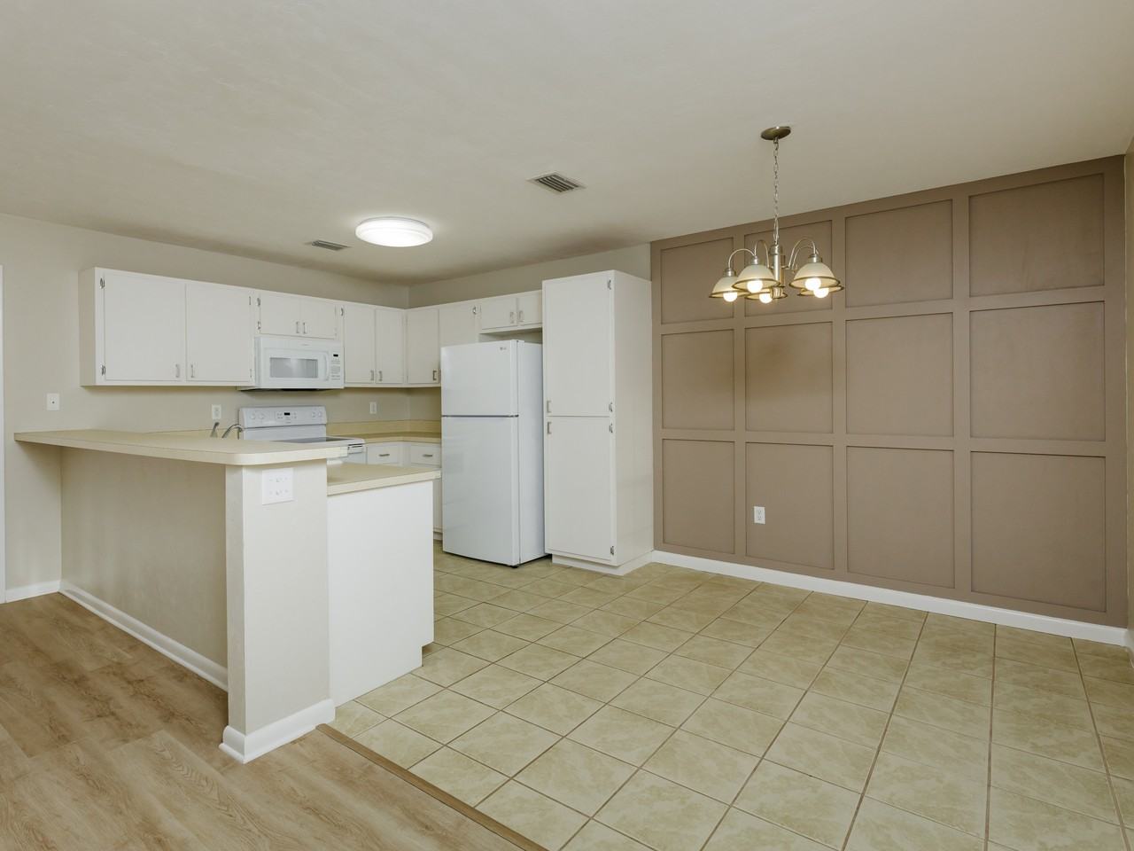 6367 Nw 109th Pl #3 - Photo 5 of 26