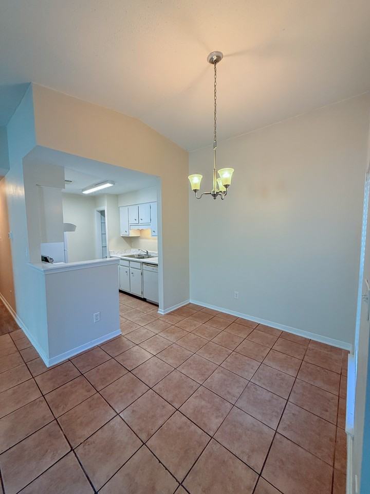 8390 Country Walk Dr #B - Photo 3 of 11