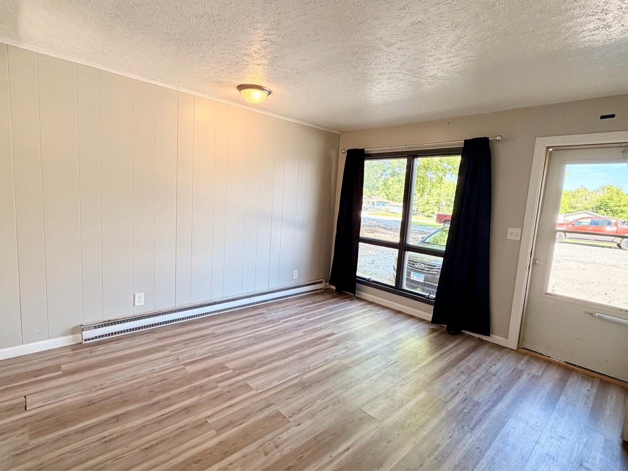 623 N Bryan Ave #20 - Photo 3 of 9