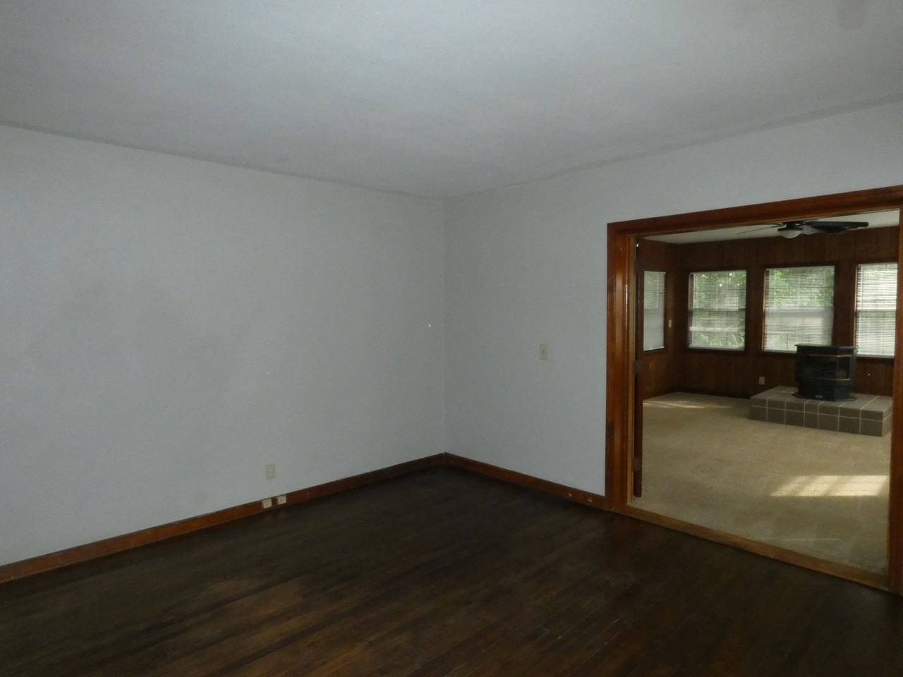 4701 Nw Green Hills Rd - Photo 3 of 15
