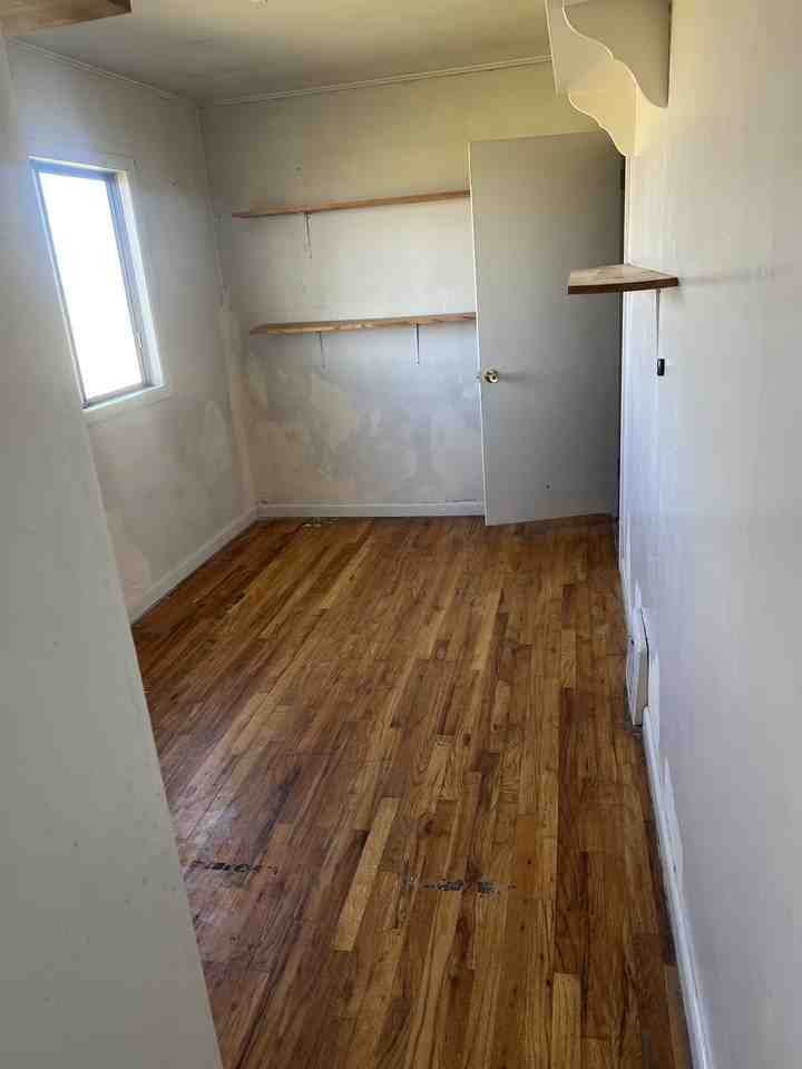 E 665 N #1 - Photo 2 of 6