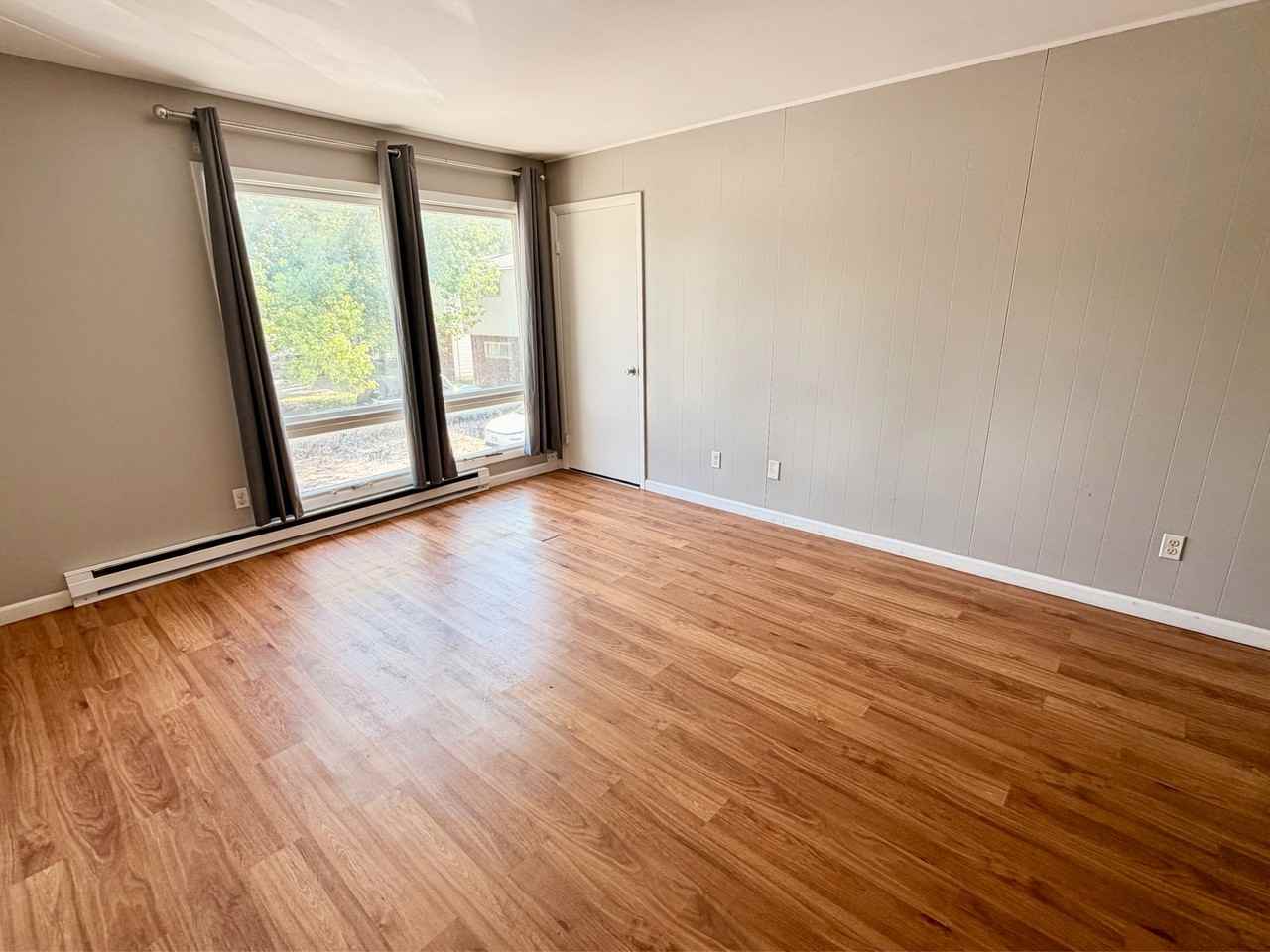 627 N Bryan Ave #9 - Photo 3 of 8