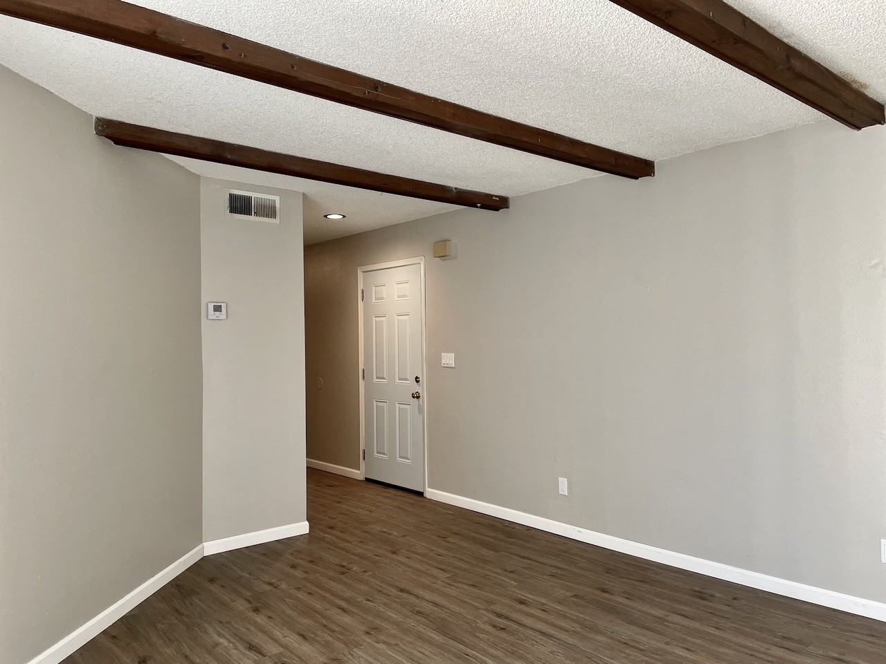 7505 Pennsylvania Lane NEUnit A #A - Photo 7 of 16