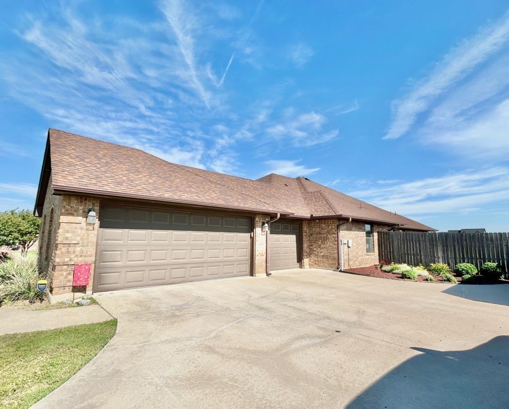 8470 Sw Sun Valley Dr - Photo 2 of 38