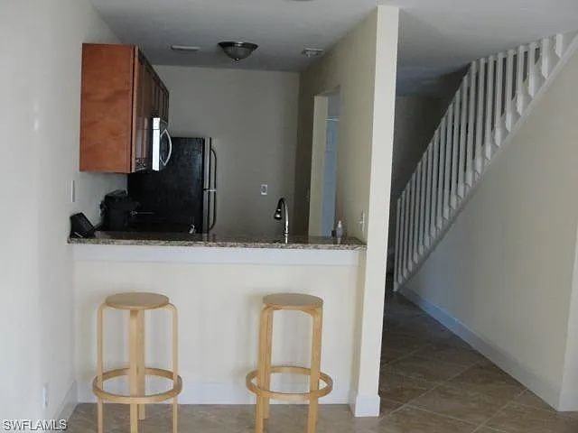 4280 Desoto Ave - Photo 3 of 9